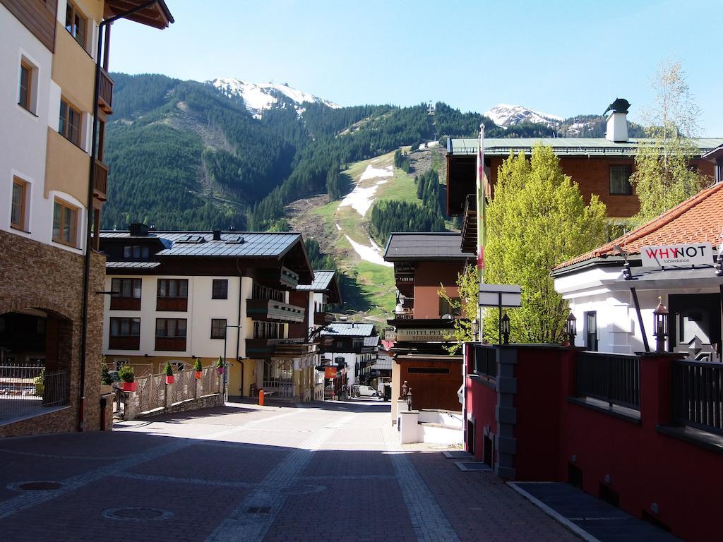 Haus Bergheim Apartment Saalbach-Hinterglemm Exterior foto